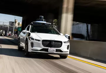 Samochody autonomiczne Waymo mogą teraz poruszać ...