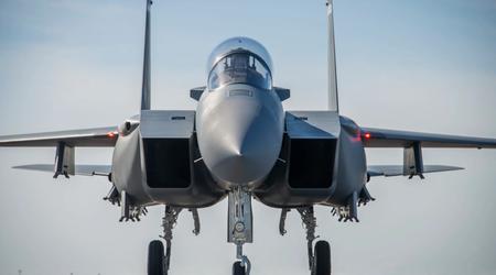 Zmodernizowane myśliwce F-15EX Eagle II nie naruszą podstawowego harmonogramu pomimo rocznego opóźnienia w dostawach.