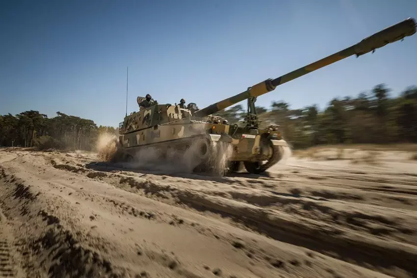 Południowokoreański Hanwha dostarcza do Polski nową partię samobieżnych haubic K9A1