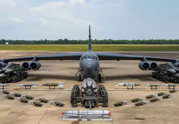 Raytheon dostarczył pierwszy aktywny radar fazowy ...