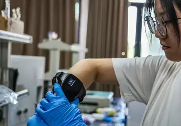 Naukowcy z Chin opracowali smartwatch z ...