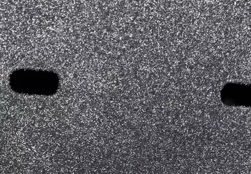 Tesla bez portów USB z powodu ...