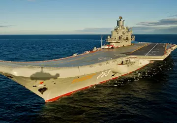 Jedyny rosyjski lotniskowiec Admirał Kuzniecow zapalił ...