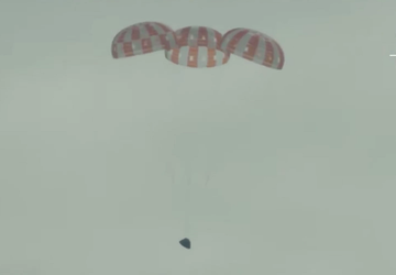 Statek kosmiczny Orion pomyślnie powraca na ...