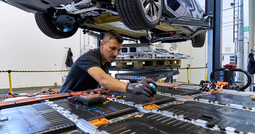 BMW Group stworzyła zamknięty system recyklingu akumulatorów wysokonapięciowych do pojazdów elektrycznych.