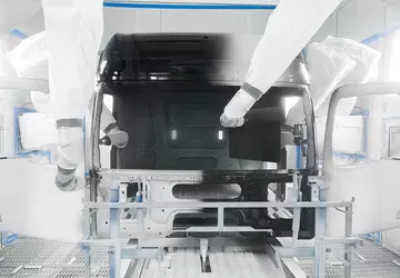 Fabryka Mercedes-Benz wprowadza innowacyjną metodę malowania ...