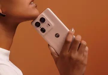 To już oficjalne: flagowy smartfon Motorola ...