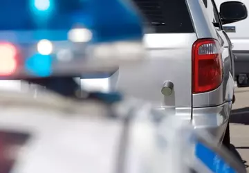 Policja w USA używa strzałek GPS ...