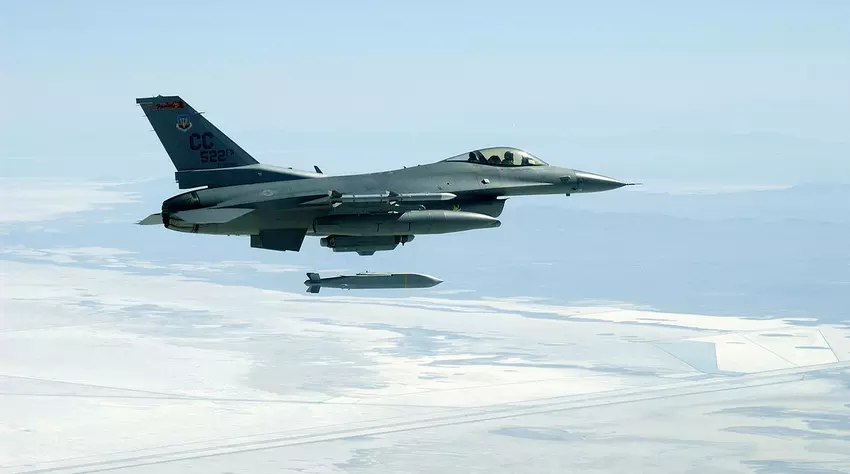 USA zatwierdza wartą 250 mln dolarów sprzedaż bomb AGM-154C JSOW do Maroka, po HIMARS i ATACMS