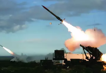 Ukraińscy eksperci dopracowują oprogramowanie MIM-104 Patriot, ...