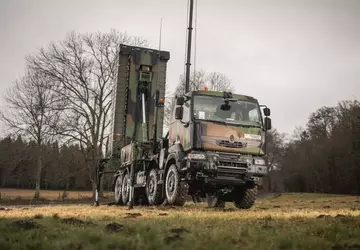 Francja zamawia siedem dodatkowych systemów obrony ...