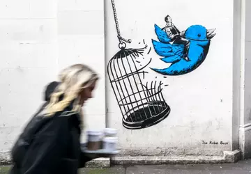 Twitter siłą rzeczy pokazuje posty Elona ...