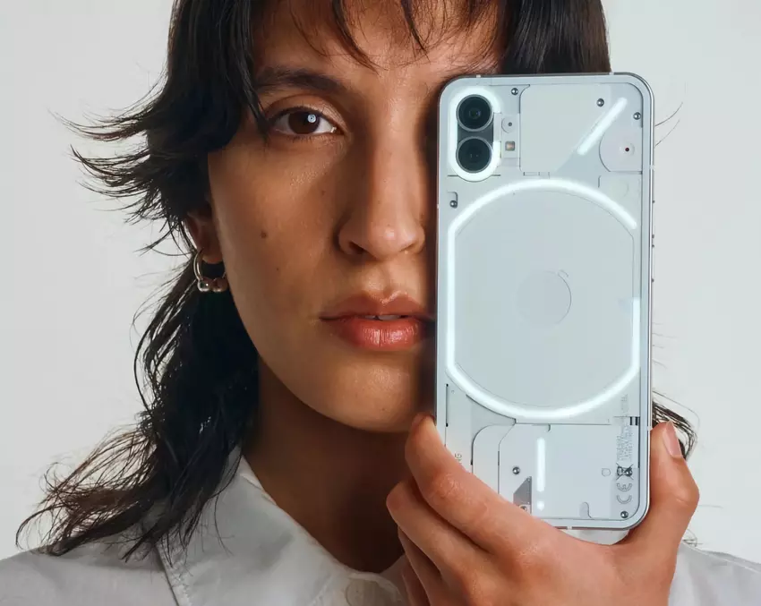 Nie musieliśmy długo czekać: Nic Phone (1) otrzymał drugą aktualizację oprogramowania z wieloma poprawkami i ulepszeniami