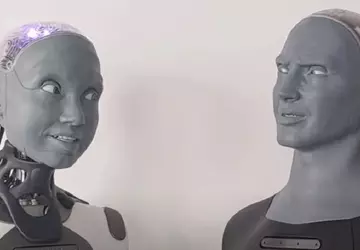 To tak jak z ludźmi: kobieta-robot ...