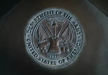 Palantir opracuje system sztucznej inteligencji dla ...