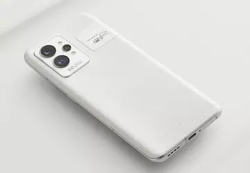 Snapdragon 8 Gen 2, 24 GB ...