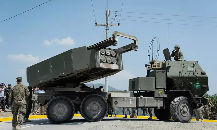 HIMARS MLRS, łodzie patrolowe i pociski artyleryjskie: USA ogłaszają nowy pakiet pomocy wojskowej dla Ukrainy