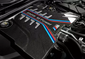 BMW zachowa modele V8, ponieważ Amerykanie ...