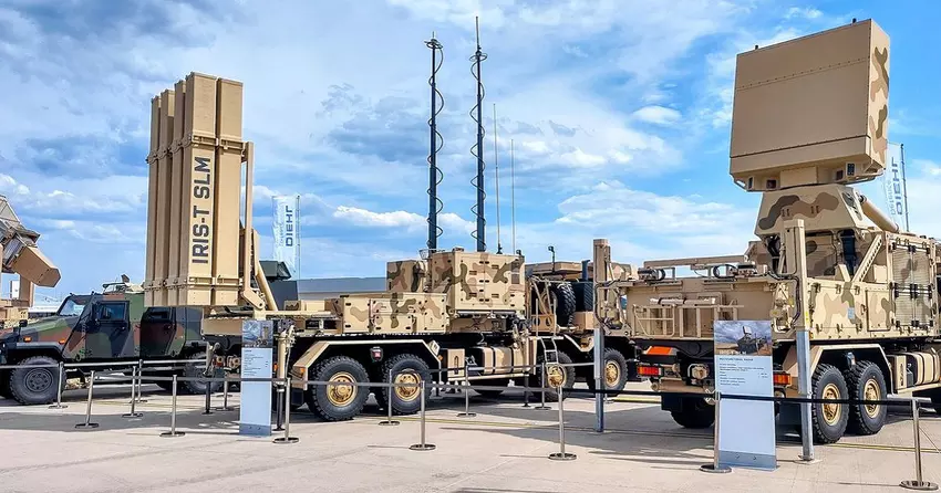 Ukraińskie siły powietrzne włączają systemy rakietowe ziemia-powietrze NASAMS i IRIS-T do zunifikowanego systemu obrony powietrznej