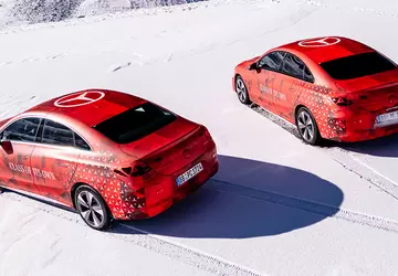 Mercedes-Benz tnie koszty i ponownie koncentruje ...