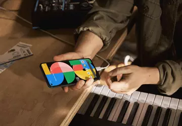 Google Pixel 5a: tani smartfon z ...