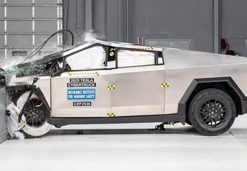 Testy IIHS: Tesla Cybertruck dobrze chroni ...