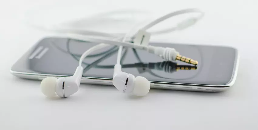 Wybór najlepszych słuchawek próżniowych (zatyczek do uszu)