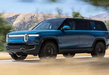 Rivian dodała tryb sportowy dla wszystkich ...