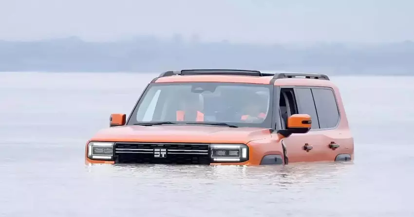 SUV luksusowej marki Chery przepłynął największą rzekę Chin