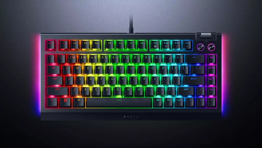 Razer wprowadza nową, w 65% bezprzewodową klawiaturę BlackWidow V4 Mini HyperSpeed z możliwością wymiany wszystkich klawiszy podczas pracy.