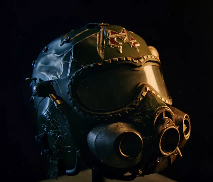 Pełnowymiarowa replika hełmu głównego bohatera Metro 2039