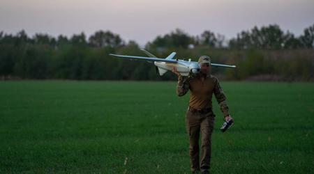 Ukraińscy zwiadowcy otrzymali partię dronów Leleka-100, które mogą wykonywać misje 50 kilometrów za linią frontu