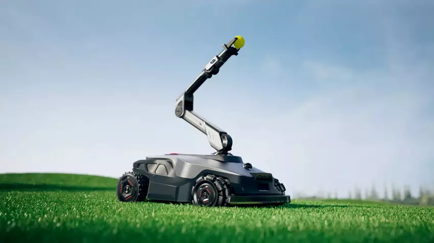 IFA 2025: NexLawn demonstruje Master X – robota z mechaniczną ręką do pielęgnacji trawnika