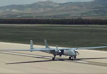 Turecka marynarka wojenna używa dużych dronów ...