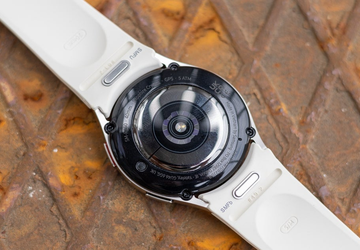 Samsung Galaxy Watch z serii 7 ...