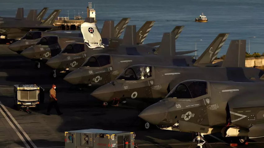 Chiny nakładają sankcje na Lockheed Martin i Raytheon - zakazując im handlu i inwestycji w Chinach