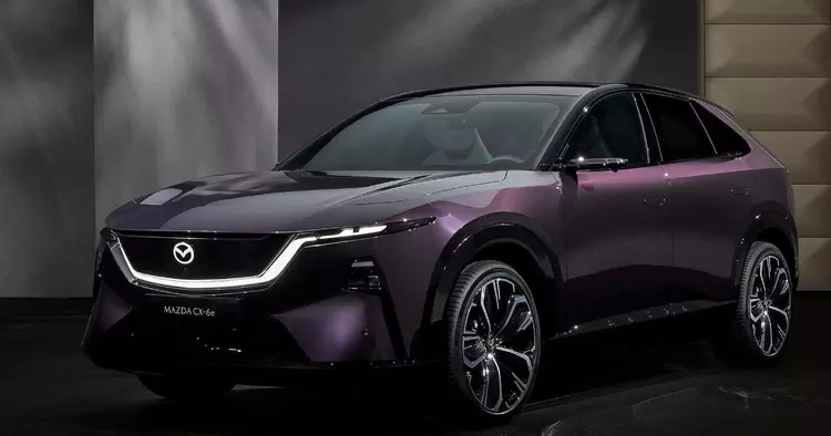 Mazda zaprezentowała elektrycznego crossovera CX-6e na ...