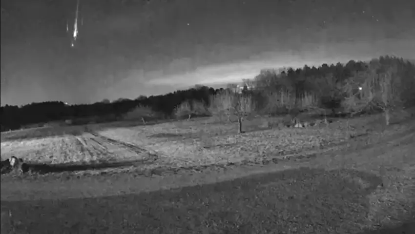 Spadające śmieci kosmiczne