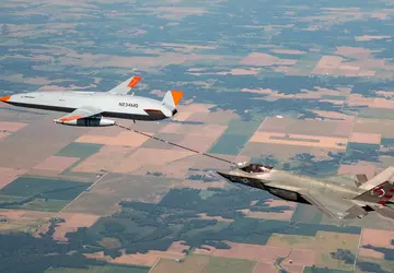 Firma Boeing zaprezentowała pierwszą produkcyjną wersję ...