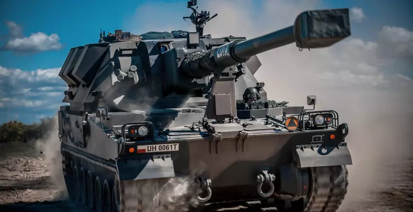 Kolejna partia polskich dział samobieżnych Krab gotowa do wysyłki na Ukrainę - media