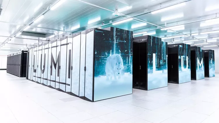 EuroHPC inwestuje 387,8 mln euro w ...