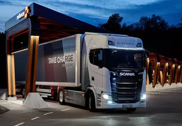 Scania rozpocznie produkcję ciężarówek z megawatowym ...