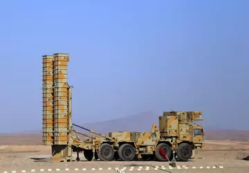 Iran prezentuje zmodernizowany system obrony powietrznej ...