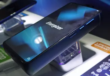 Energizer zbiera pieniądze na swój smartfon ...