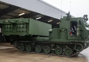 USA rozmieszczają zaawansowane systemy rakietowe M270A2 ...