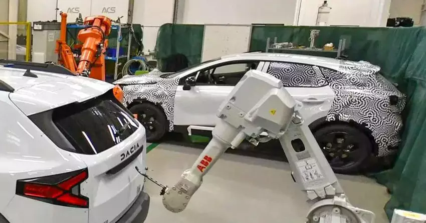 Dacia C-Neo. Przeciek zdjęcie