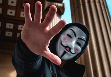 Anonim został zhakowany przez firmę zajmującą ...