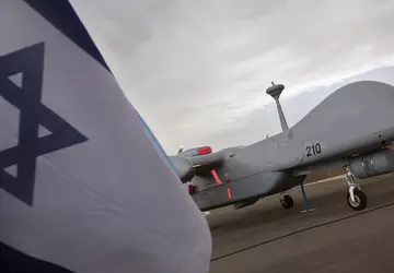 Izrael chce zbudować bojowego drona stealth ...