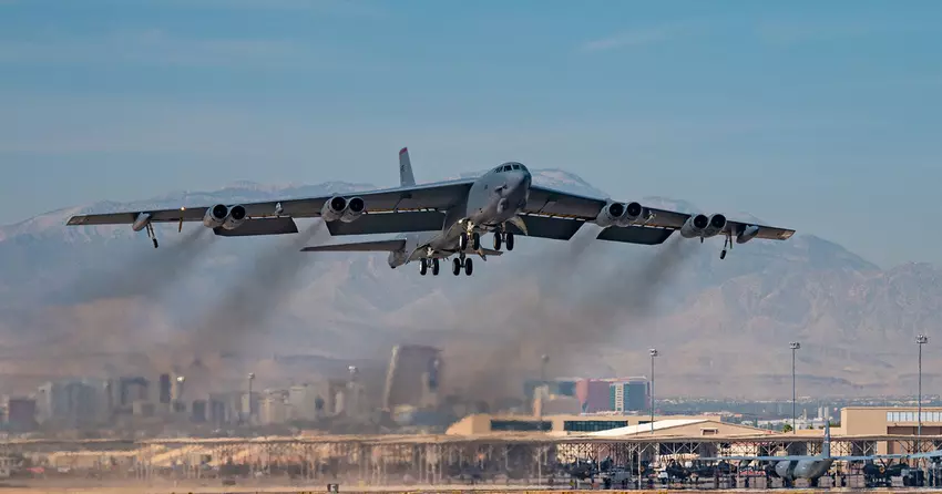 USA inwestuje 11,8 mld dolarów w modernizację bombowców atomowych B-52 Stratofortress