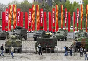 Rosja zwiększy wydatki wojskowe do 142 ...